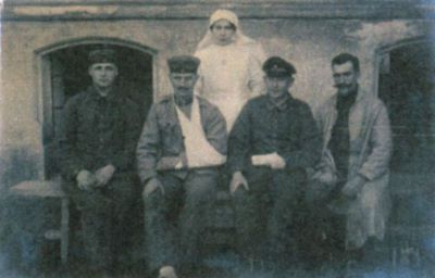 fotografie; Militari austro-ungari răniți în spitalul organizat în actualul Institut de surdo-muți din Timișoara