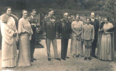 carte poștală ilustrată; Familia Regală a României la aniversarea semicentenarului construirii Peleșului
