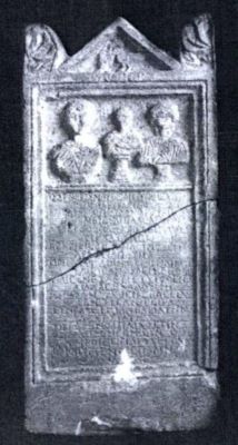 stelă; Funerară cu relief