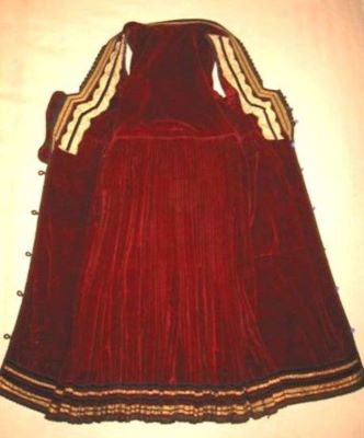 rochie; fustani di catifé