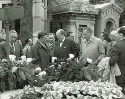 fotografie; Funeraliile compozitorului George Enescu, organizate la Paris