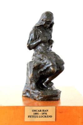 sculptură - Han, Oscar; Fetiță lucrând