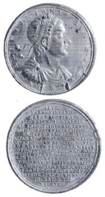 Medalie dedicată împăratului Valentinian II
