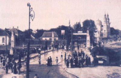 fotografie; Sosirea primelor trupe române în actuala piață Traian