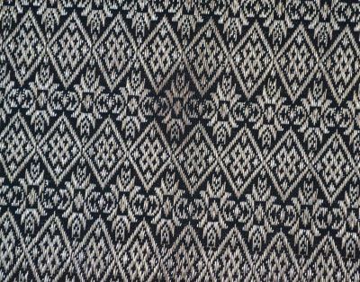 șorț femeiesc; Oprege cu fir