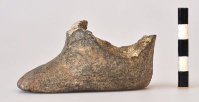 Picior statuetă antropomorfă