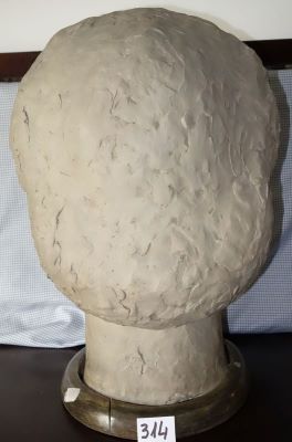 sculptură - Millian, Claudia; Eminescu