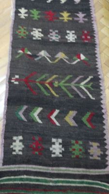 păretar; Lăicer, drum