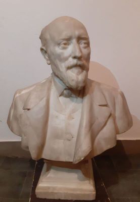 ronde-bosse - Dubois, Ernest-Henri; Portretul lui Eugeniu Carada