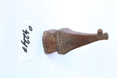 pristolnic; pecetar cruciform