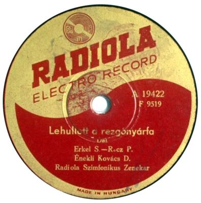 Radiola; Disc orizontal din ebonită, cu riluri normale