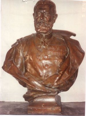 Ronde-bosse - Dubois, Ernest-Henri; Carol I