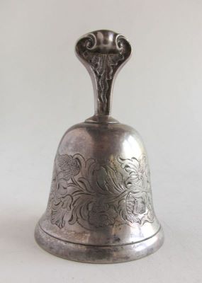 Necunoscut; Clopoțel de masă