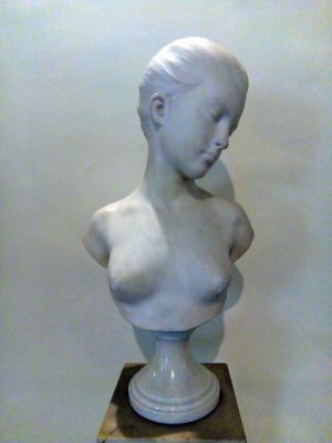 ronde-bosse - Boucher, Alfred; Bust de fată