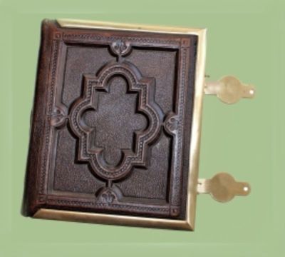 Vichen (1820-1902), Hovsep (1830-1908) și Kevork Abdullah (1839-1918); Albumul oferit lui Alexandru Ioan Cuza în anul 1864 de către sultanul Abdul Aziz