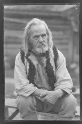 Clișeu pe sticlă - Adolph Chevallier; Bătrânul Paraschiv