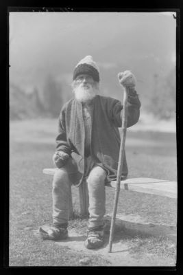 Clișeu pe sticlă - Adolph Chevallier; Moș Boroiu
