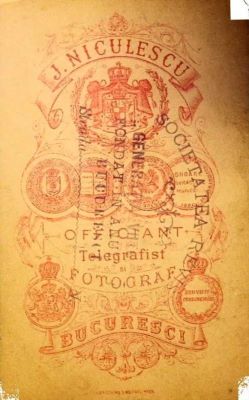 J. Niculescu, fotograf.; Fotografie Machetă pentru statuia poetului din Grădina Vârnov- Botoșani ( Bust Mihai Eminescu).