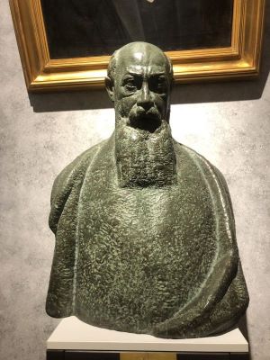ronde-bosse - Han, Oscar; Nicolae Iorga
