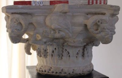 Capitel compozit; Capitel de marmură