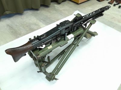 Mitralieră 7,92 MM MG-42 cu afet