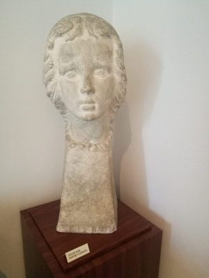 sculptură de interior - Han, Oscar; Portret de copil