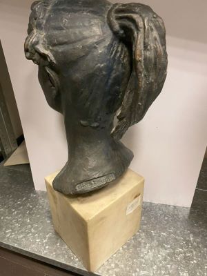 Sculptură de interior - Emilian, Céline; Jeana