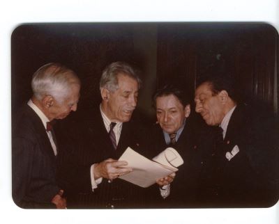 Fotografie - Studioul fotografic KODACHROME PRINT made by EASTMAN KODAK COMPANY T. M. Reg[istered] [in] U. S. Pat[ent]. O[ffice]; Grup de muzicieni: David Mannes, Fritz Kreisler, George Enescu și Jacques Thibaud, 20 mai 1949