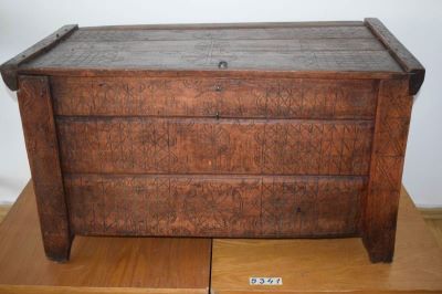 Ladă de zestre - Meșter anonim; Tron