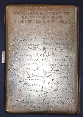 Port-țigaret; Port țigaret ce a aparținut Reginei Maria