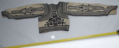 Vestă bărbătească cu mâneci - anonim; dulâmiciu