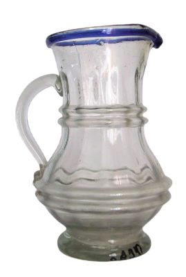 Cană cu cioc de turnare