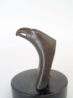 ornament de mobilier; Cap de vultur