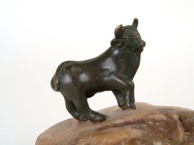 statuetă; Taur dolichenian