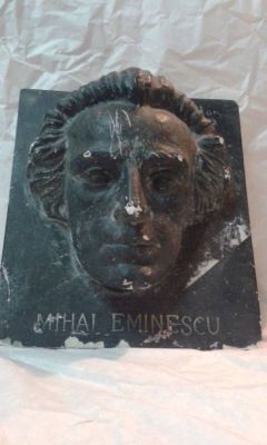altorelief - Han, Oscar; Mihai Eminescu