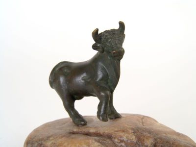 statuetă; Taur dolichenian