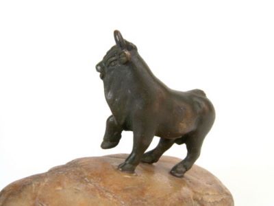 statuetă; Taur dolichenian