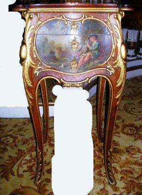 Măsuță chiffonier