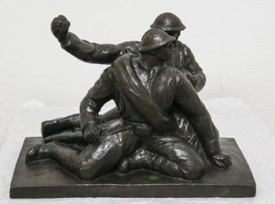 sculptură ronde-bosse - Han, Oscar; Doi grenadieri